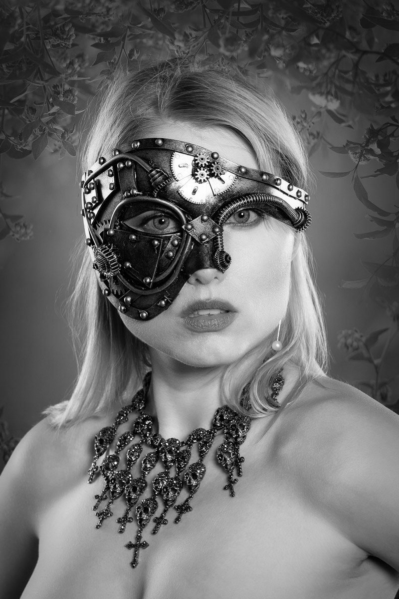 kvinna med mask modellfotografering göteborg